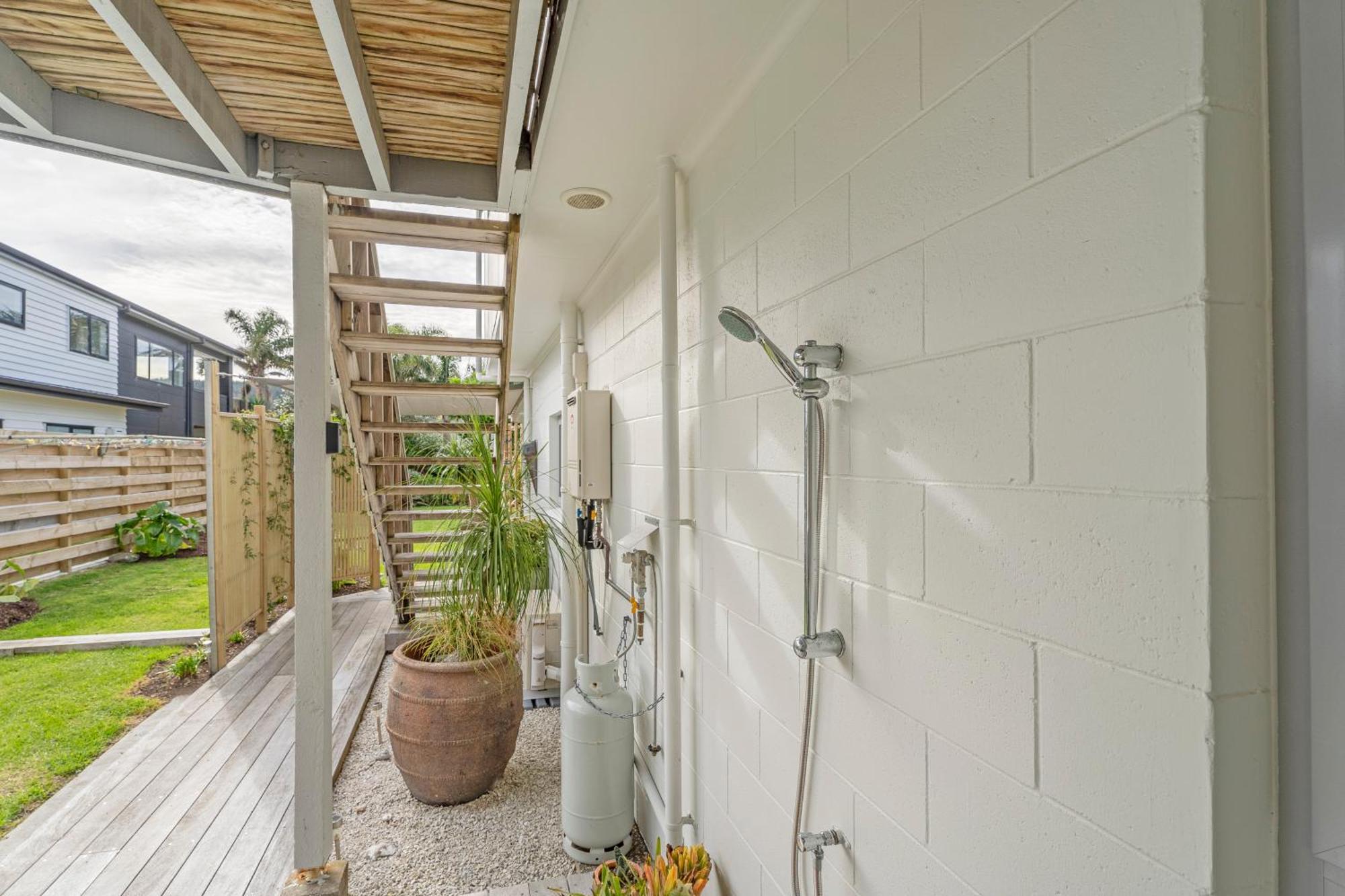 Coast Awhile - Whangamata Holiday Home ภายนอก รูปภาพ