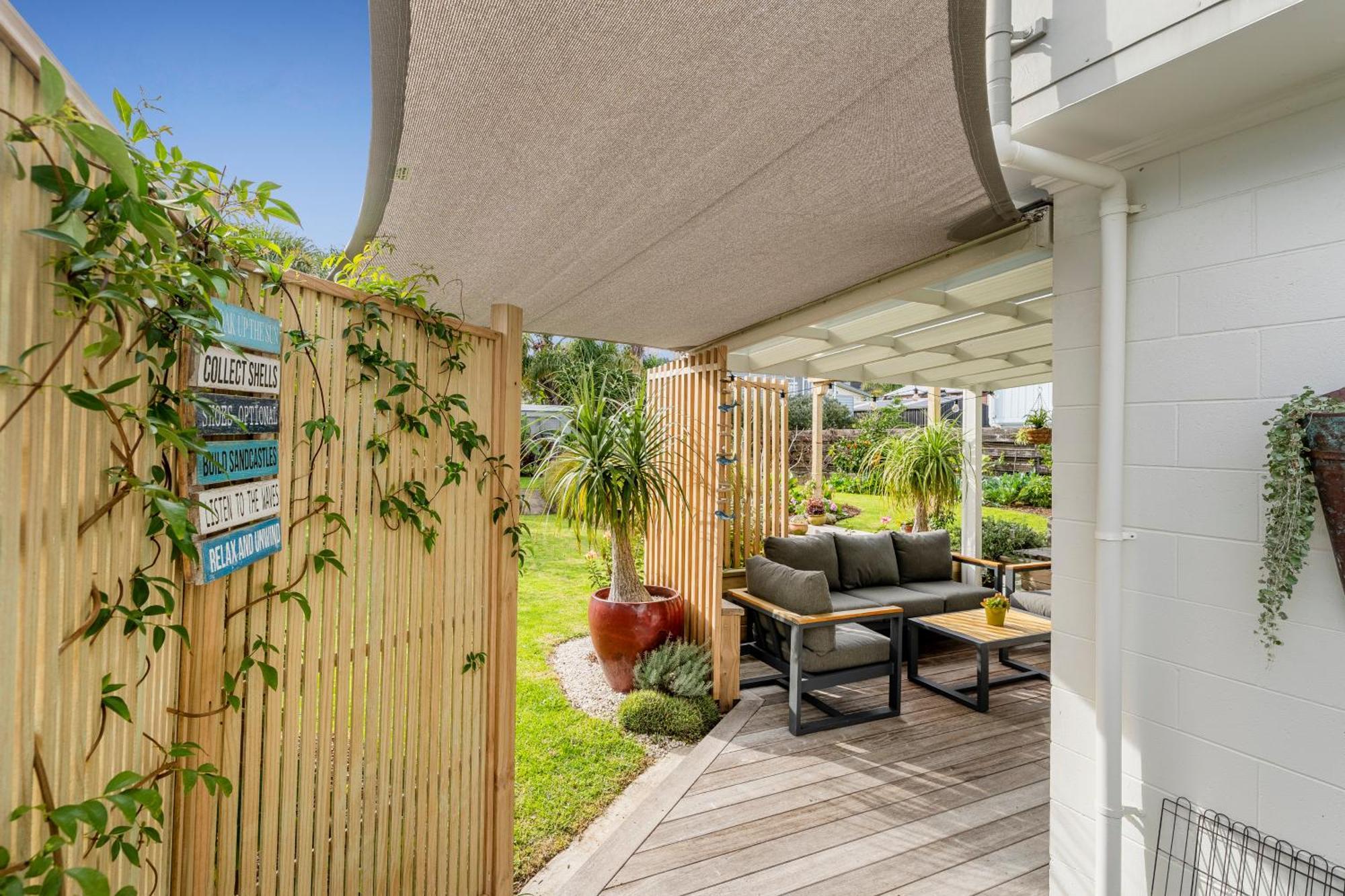 Coast Awhile - Whangamata Holiday Home ภายนอก รูปภาพ