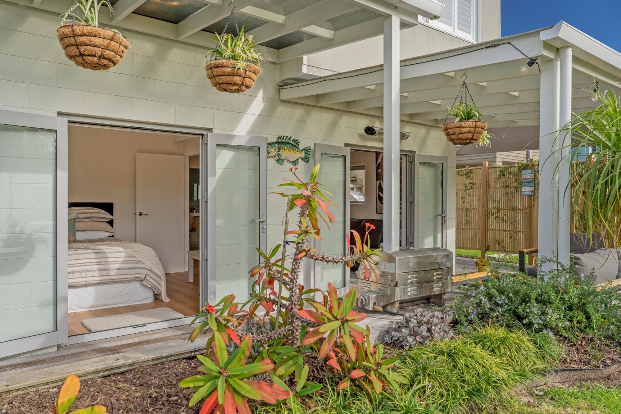 Coast Awhile - Whangamata Holiday Home ภายนอก รูปภาพ